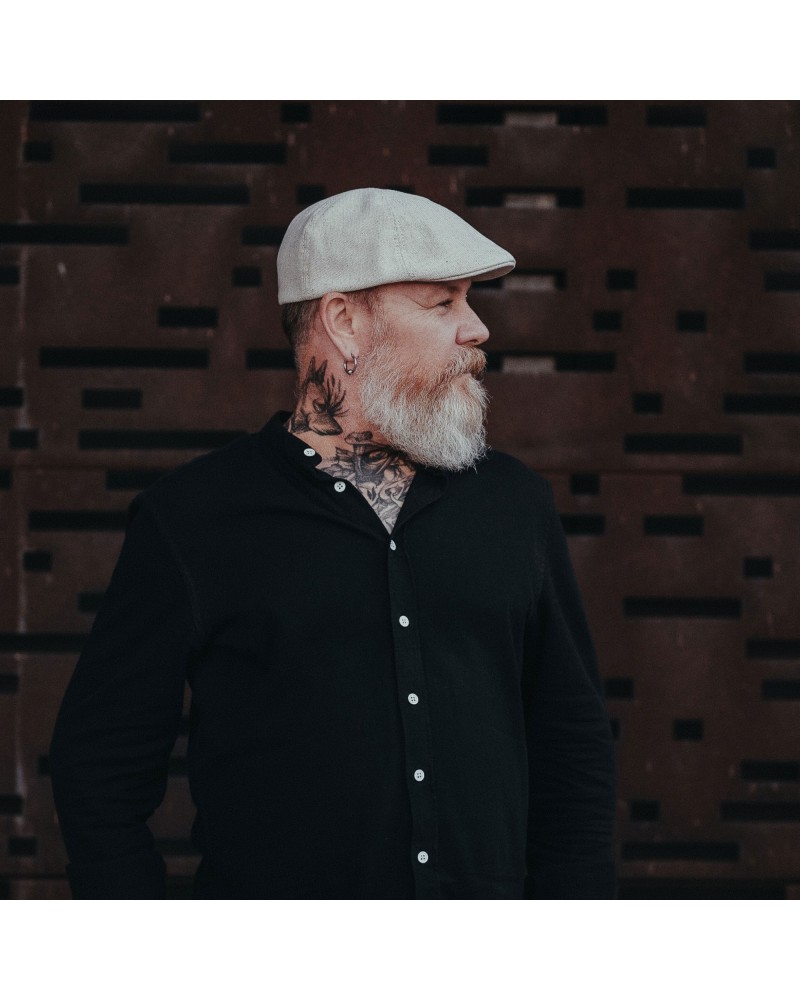 Rusty 6 panel flat cap dedicated for summer. Sewn from hemp.